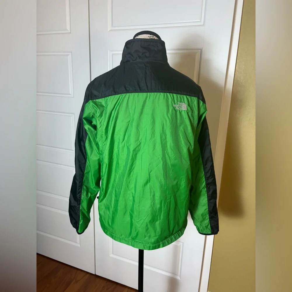 The North Face Boys L (14/16) Full Zip Jacket Windbreaker Green and Black